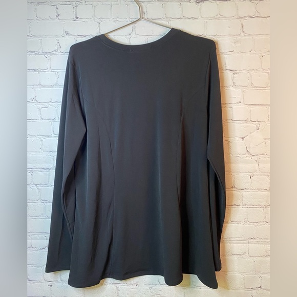 Zenana Outfitters long sleeve tshirt style. Size XL - Picture 5 of 6